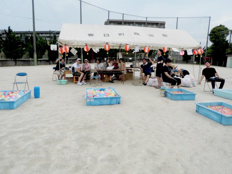 ヨーヨー釣り、スーパーボールすくい店準備完了