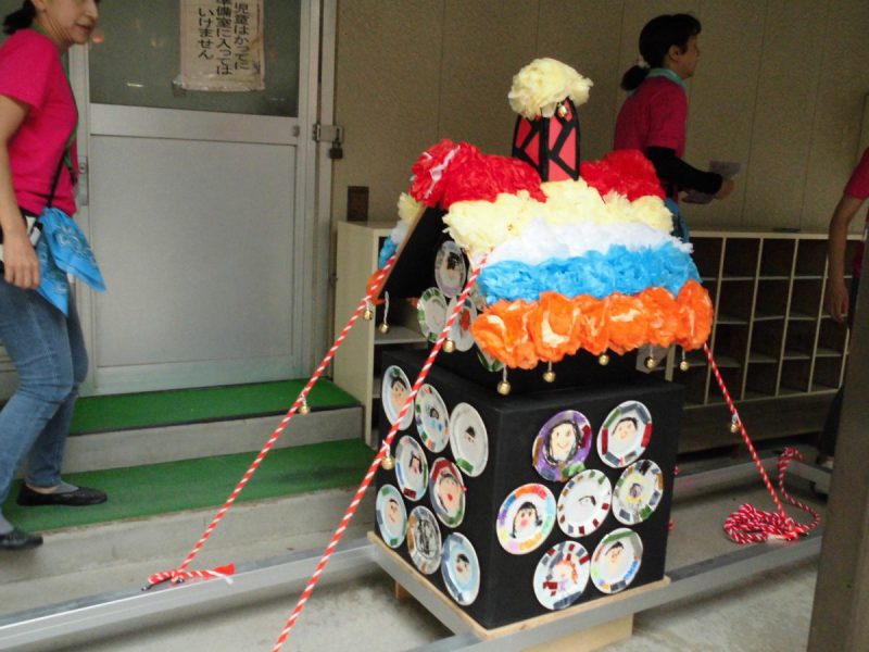 園児さんのみこし