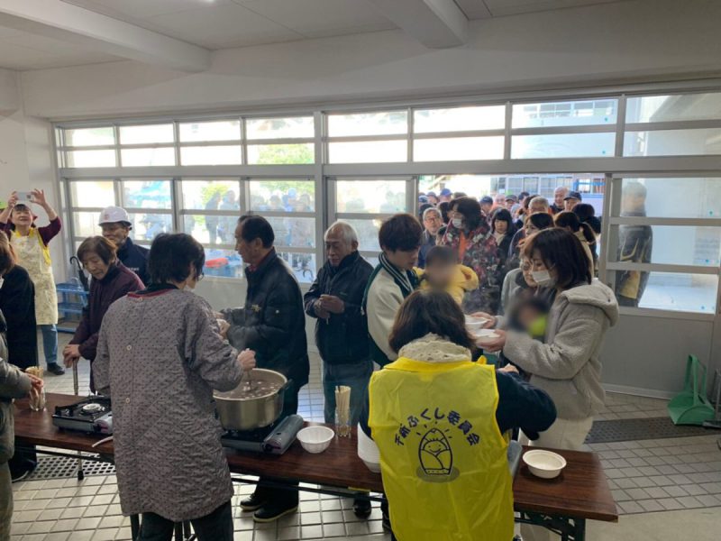 炊き出しのおしるこ