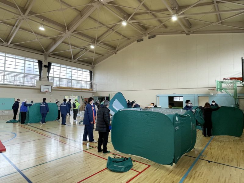 テント組み立て完了