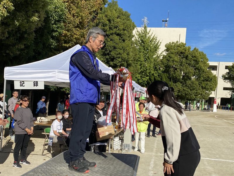 トロフィー授与